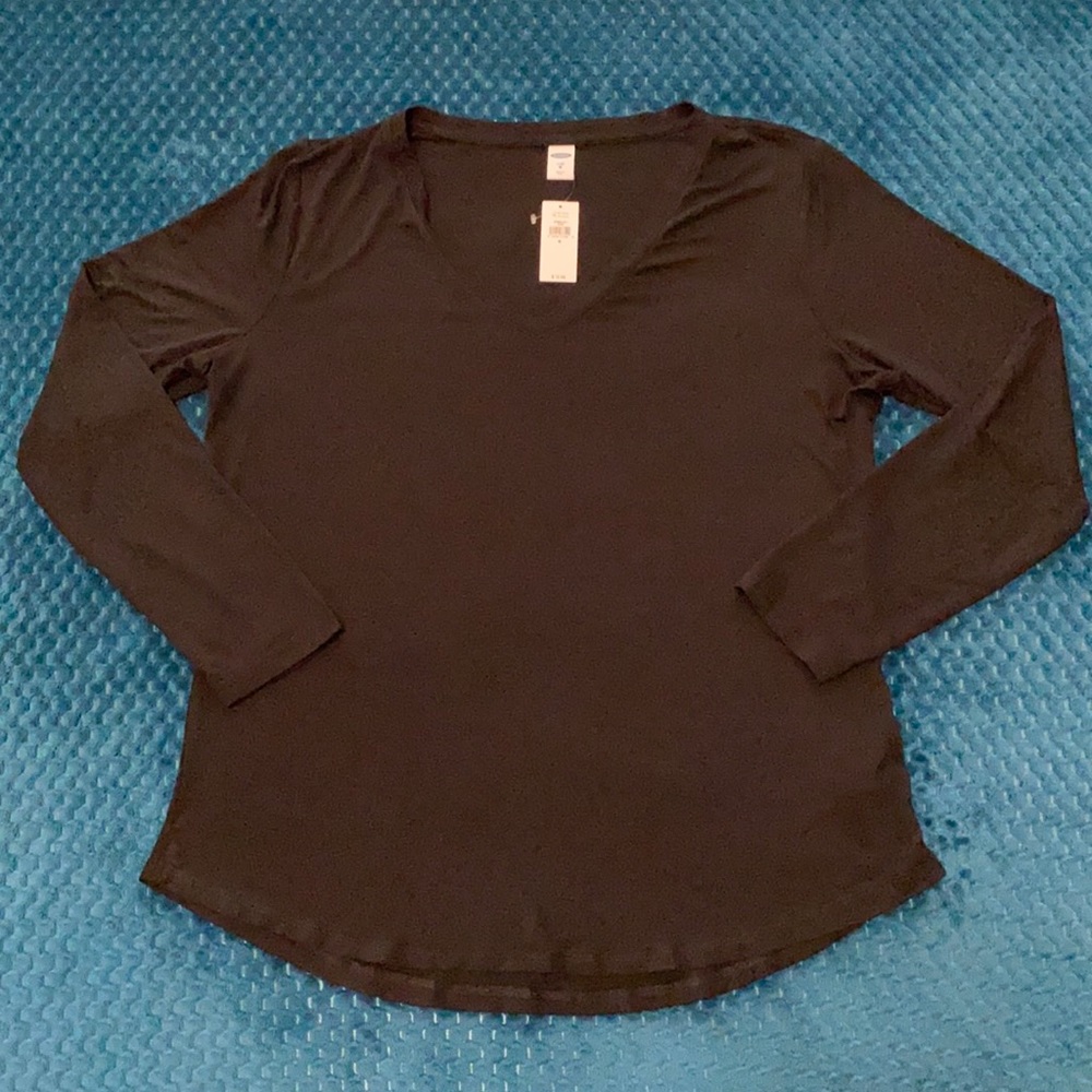 Old Navy Luxe V-Neck Long-Sleeved Tee - Size M